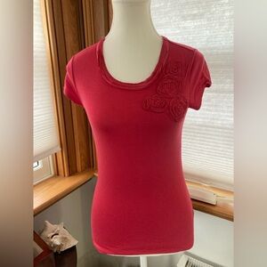 Banana Republic t shirt in raspberry colour -- size extra small